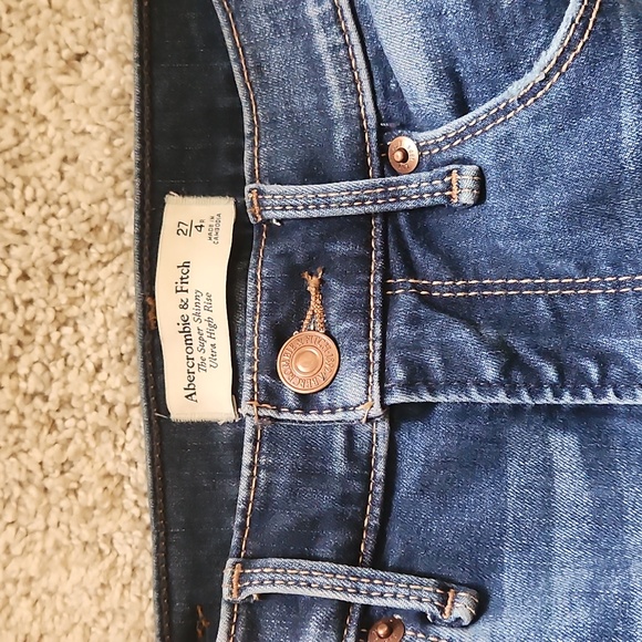 Abercrombie High Waisted Skinny - Picture 2 of 3